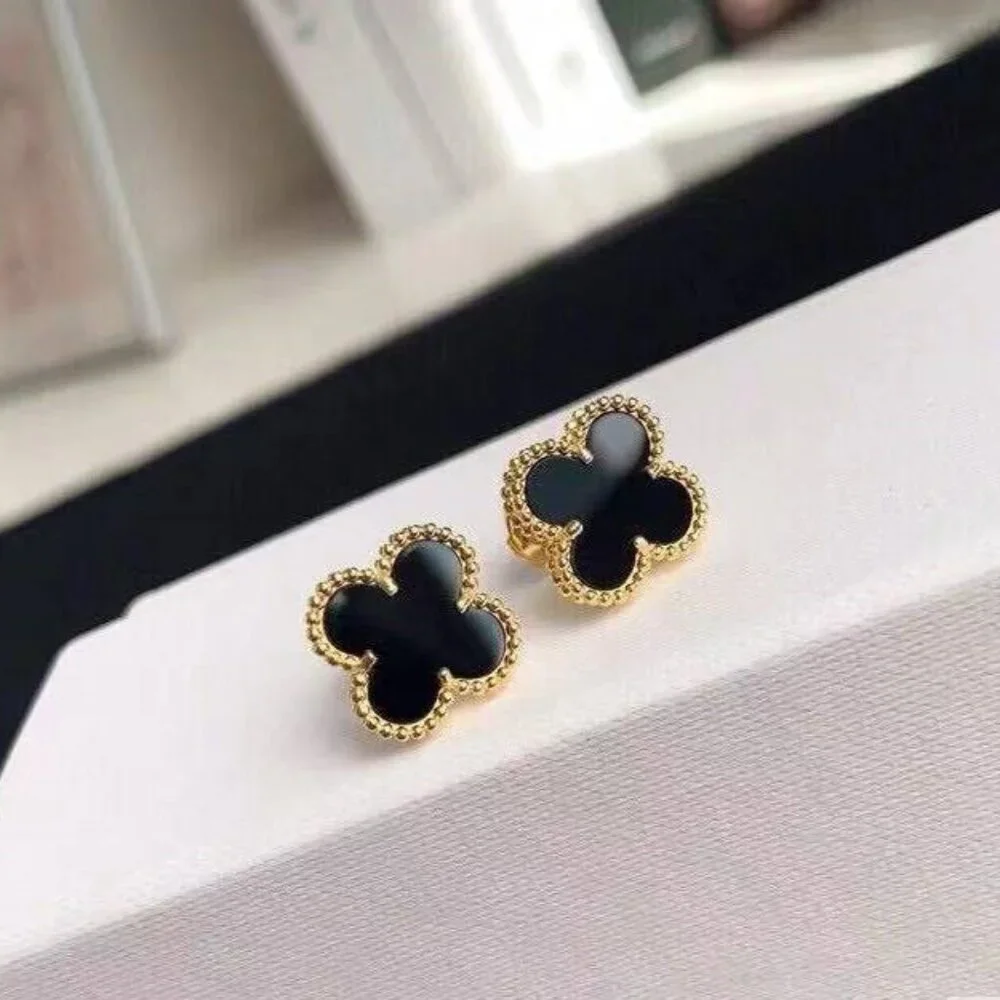 Van Cleef & Arpels Black Onyx Earrings - Picture 1 of 5